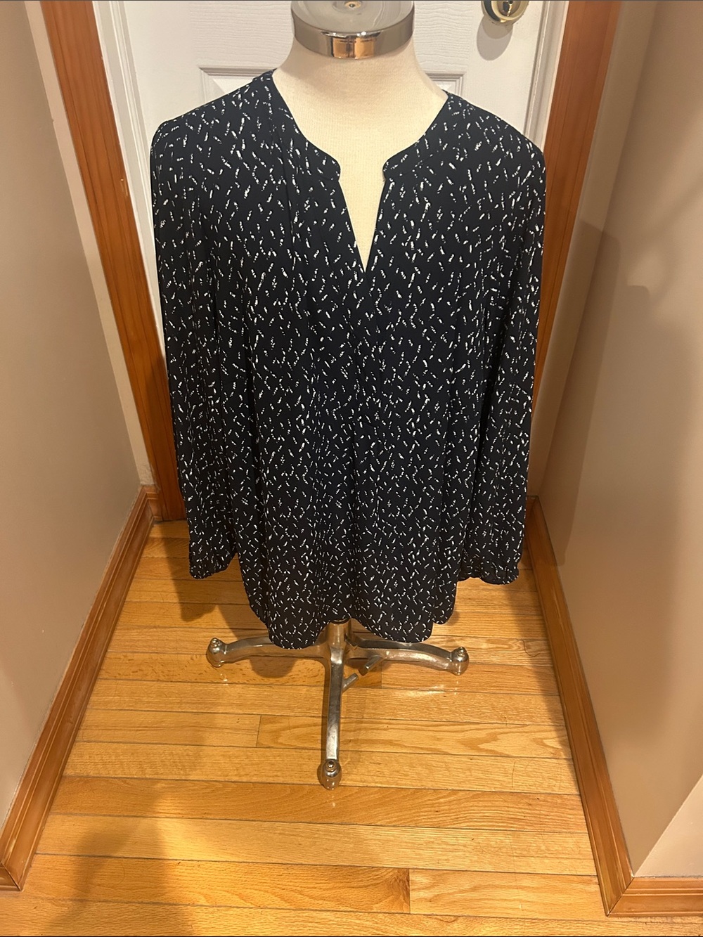 Tahari Navy and White Printed Long-Sleeve Tunic